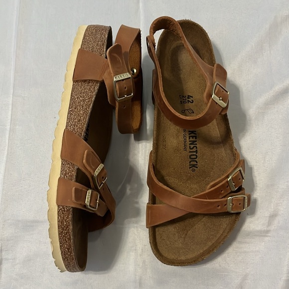 NWOT BIRKENSTOCK STRAPPY SANDALS - Picture 4 of 7